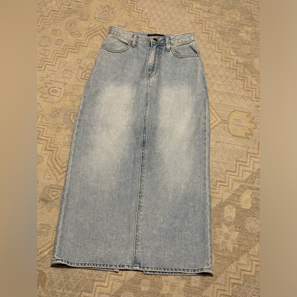 THE OPEN PRODUCT BEAUTIFUL 🤩 DEMIN  JEAN SKIRT SIZE S LIKE NEW